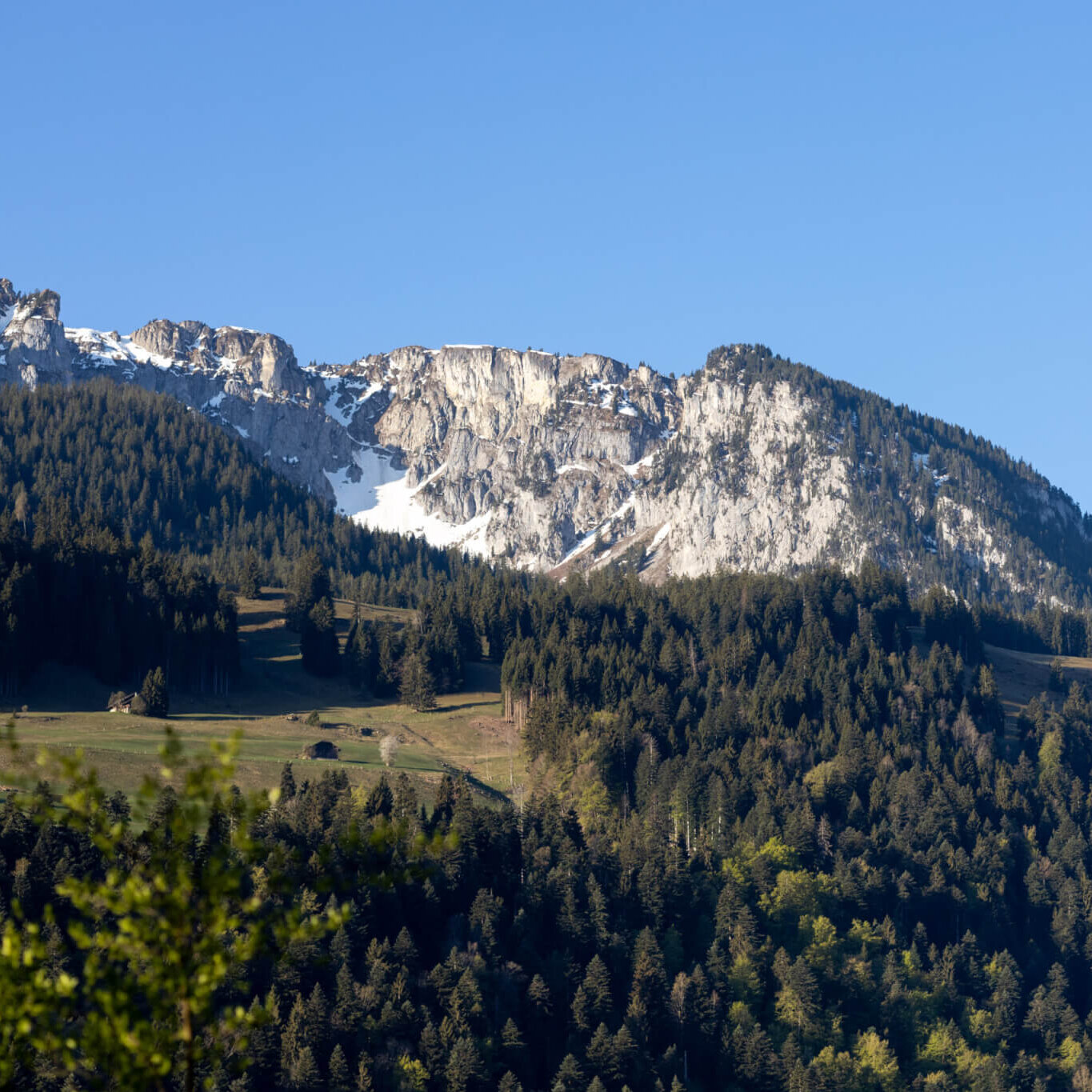 Beeindruckende Bergkulissen